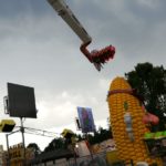 Nach dem Mittag wurde es wettertechnisch freundlicher und so haben wir uns auf das Brezelfest gewagt. Los ging es mit dem Wildwasserkanal, dann kam das Riesenrad ,der Autoscooter und die Losbuden mussten Gewinne hergeben.