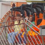 Nach dem Mittag wurde es wettertechnisch freundlicher und so haben wir uns auf das Brezelfest gewagt. Los ging es mit dem Wildwasserkanal, dann kam das Riesenrad ,der Autoscooter und die Losbuden mussten Gewinne hergeben.