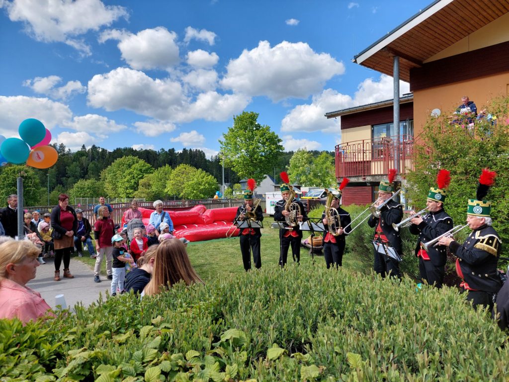 Unser Naturkindergarten Sonnenschein ist 40 Jahre alt geworden.