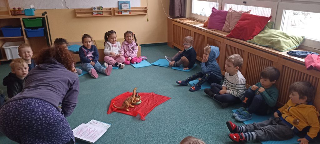 Dino-Projekt der Spatzengruppe in der Flachsröste Marienberg