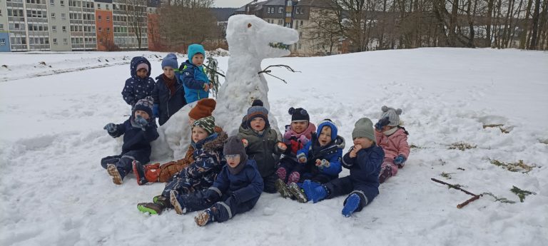 Dino-Projekt der Spatzengruppe in der Flachsröste Marienberg