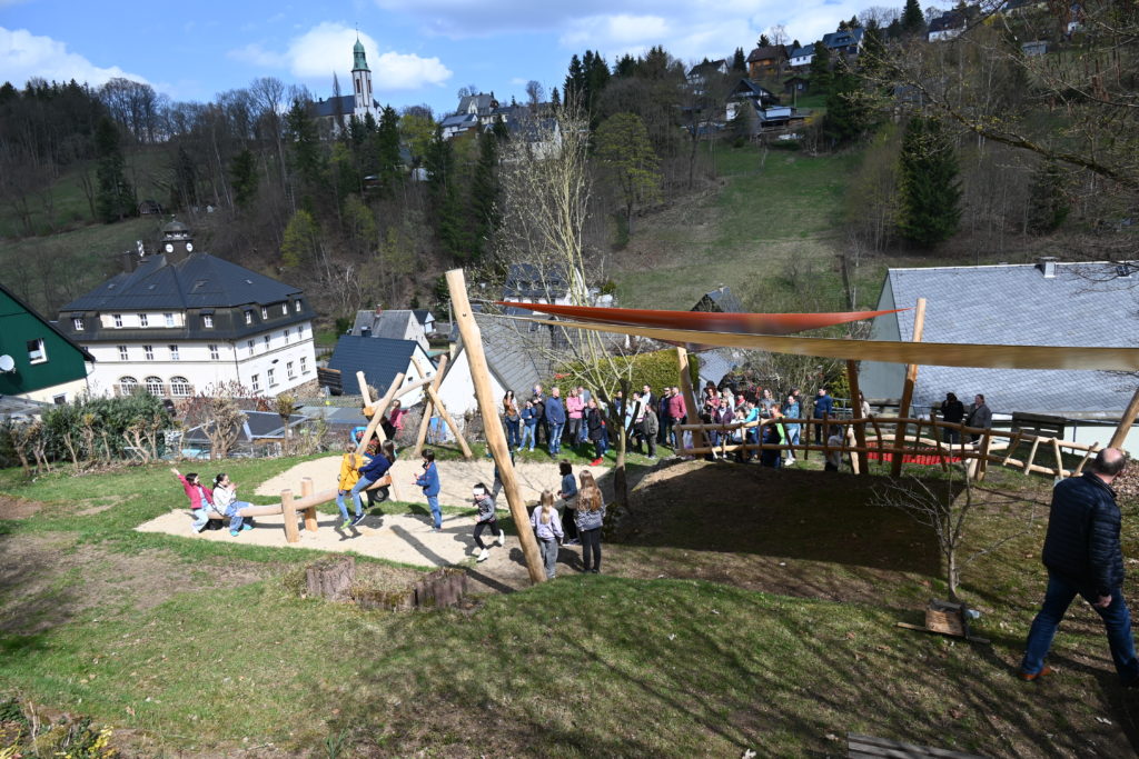 Einweihung des Spielhangs des Hort Kids Länd Pobershau
