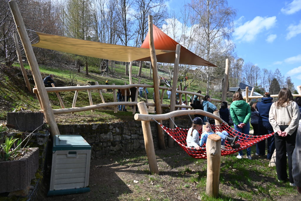 Einweihung des Spielhangs des Hort Kids Länd Pobershau