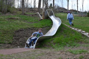 Einweihung des Spielhangs des Hort Kids Länd Pobershau