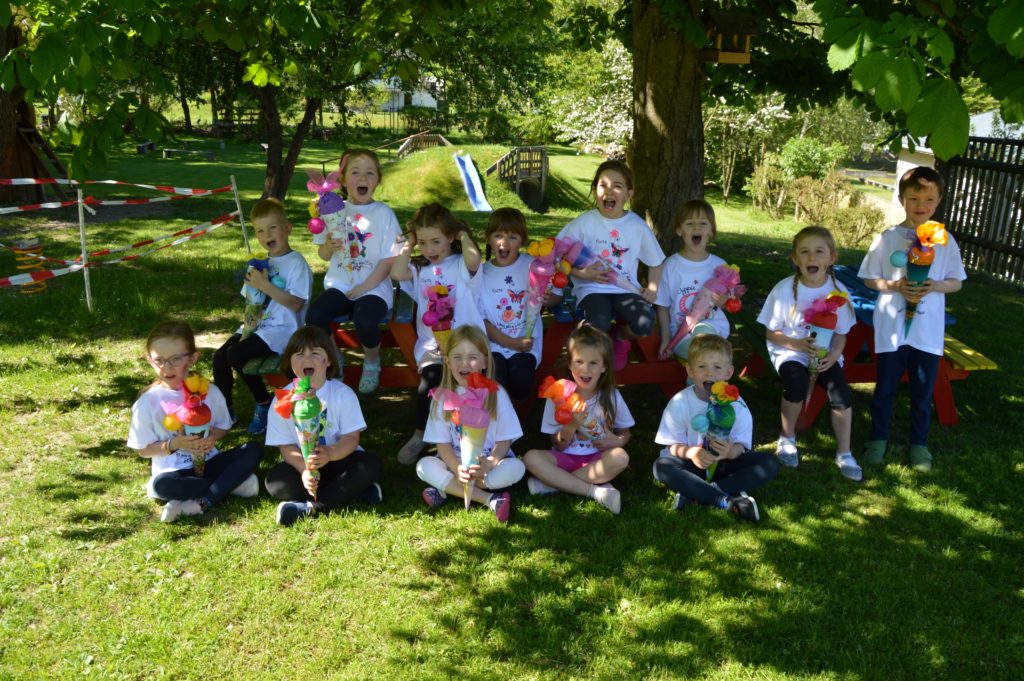 Unsere Vorschulkinder feierten ihr Zuckertütenfest und
verabschiedeten sich von ihrer Kindergartenzeit.